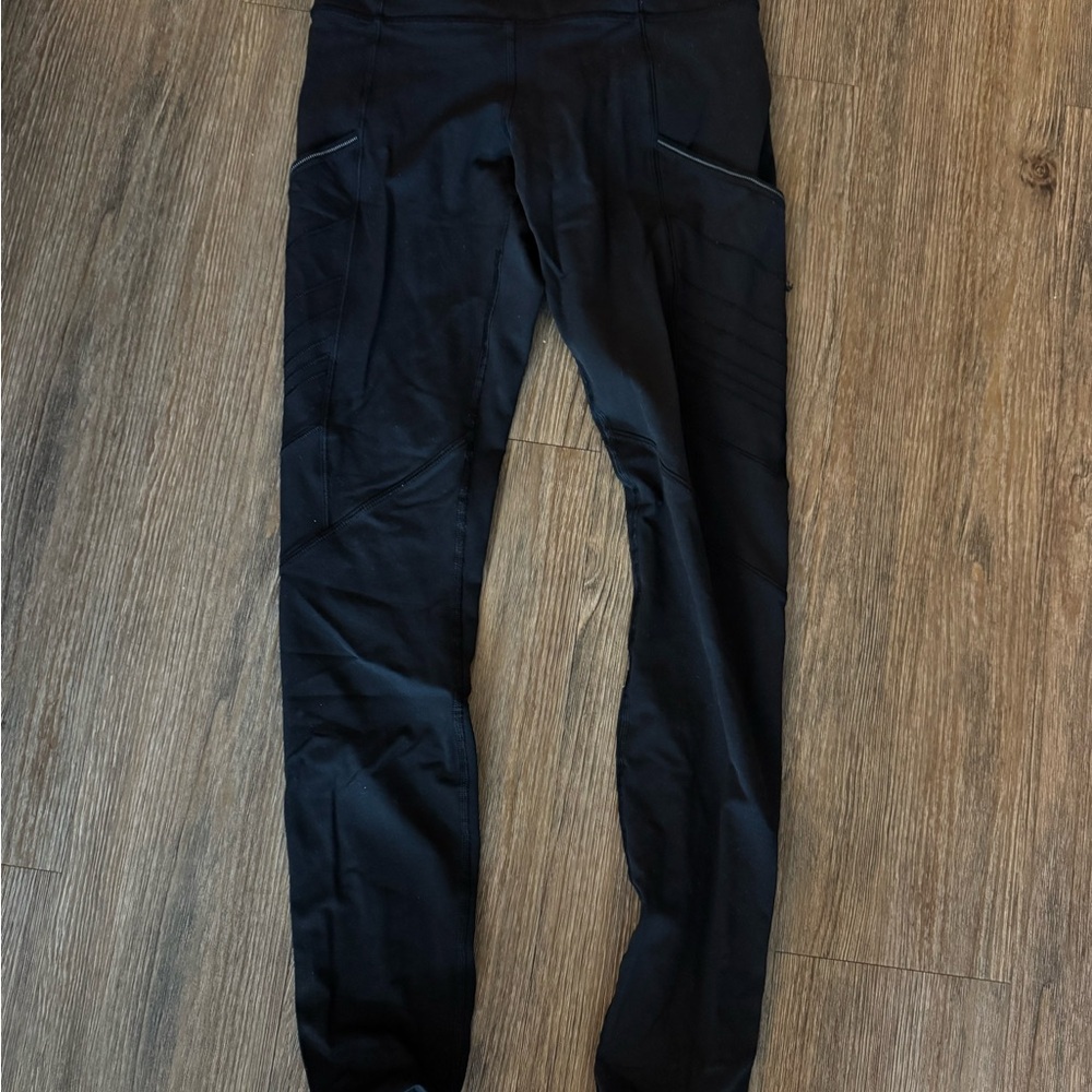 Lululemon Women’s 4 Black brushed  Pants